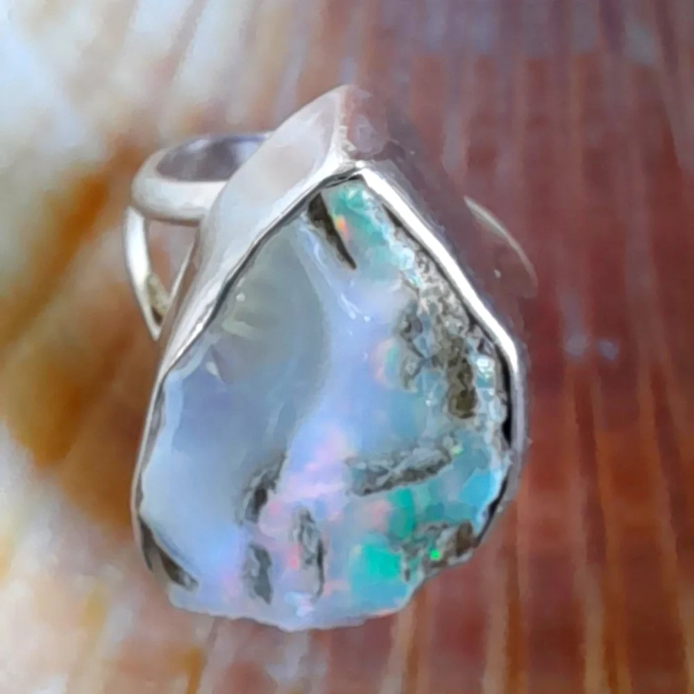 925 Sterling Silver Ring with Huge Ethiopian Opal Rough - Picture 3 of 16